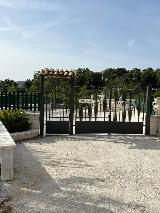 Villa Fiore - Piscina E Idromassaggio Itri Exteriör bild