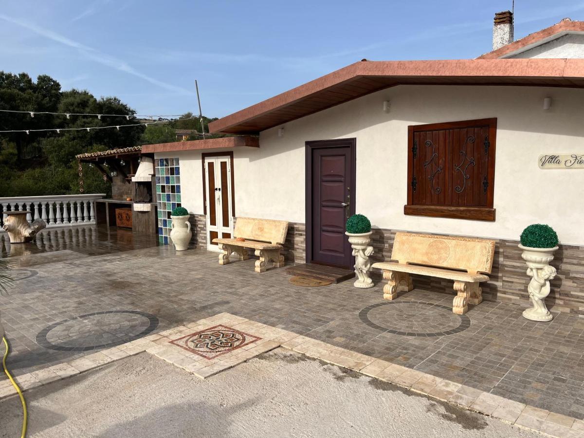 Villa Fiore - Piscina E Idromassaggio Itri Exteriör bild