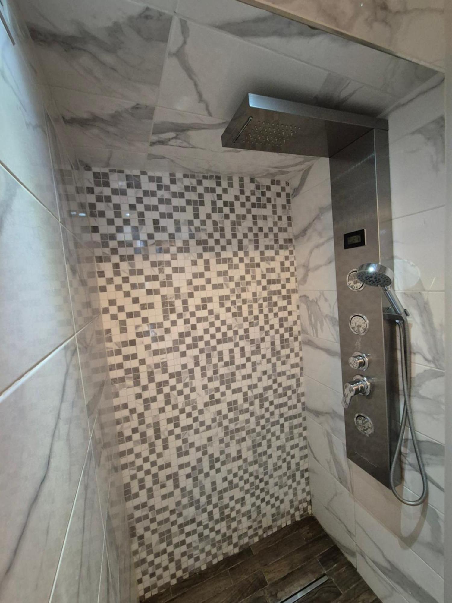 Villa Fiore - Piscina E Idromassaggio Itri Exteriör bild